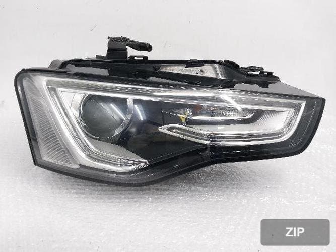 Audi A5 2015 — фара правая (ксенон)