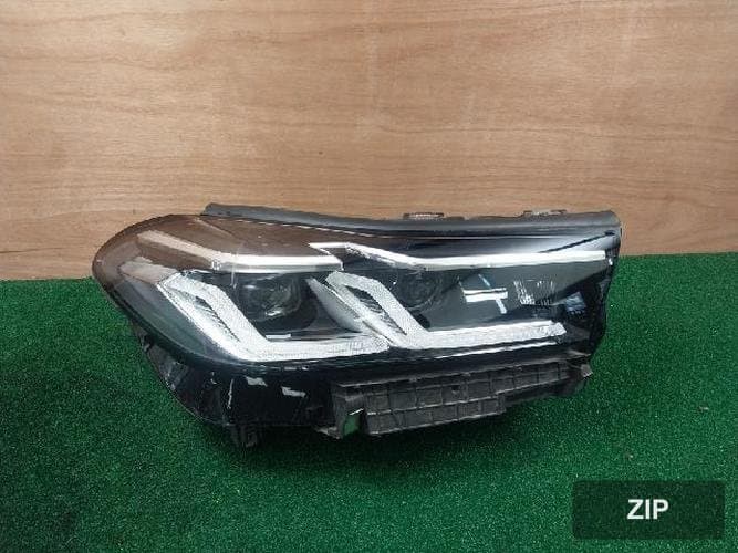 BMW 5 Series 2021 — фара передняя правая 985053606