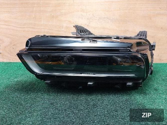 BMW 7 Series 2023 — фара левая 5A6372105