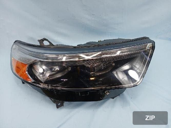 Ford Explorer 2021 — фара правая