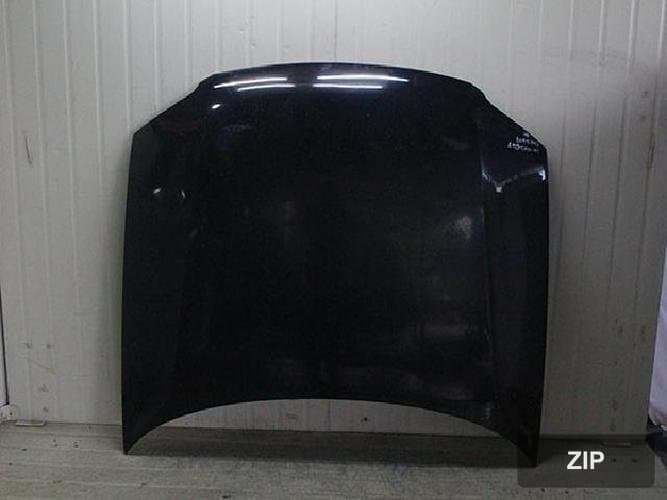 Volkswagen Passat 2005 — капот