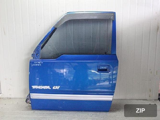 Chevrolet Tracker 1994 — дверь передняя левая