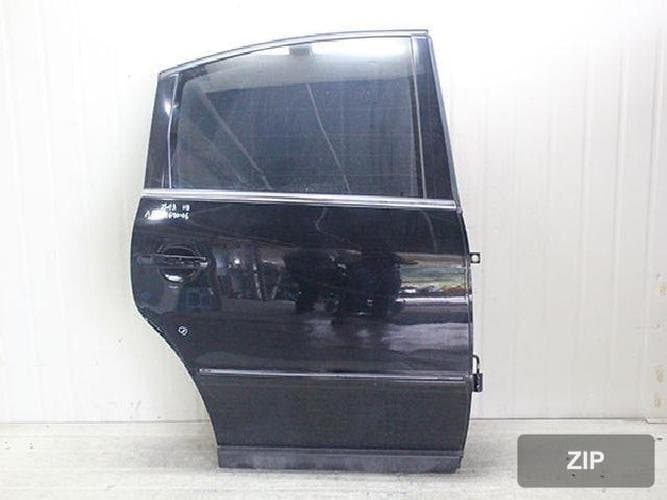 Volkswagen Passat 2005 — дверь задняя правая