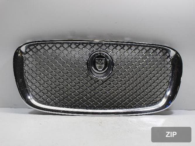 Jaguar XF 2009 — решетка радиатора 8X23-8A100-AA