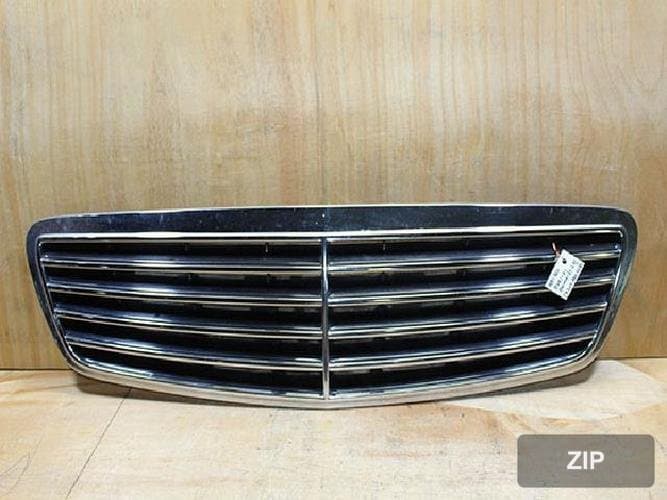 Mercedes-Benz S-класс 2000 — решетка радиатора A2208800383