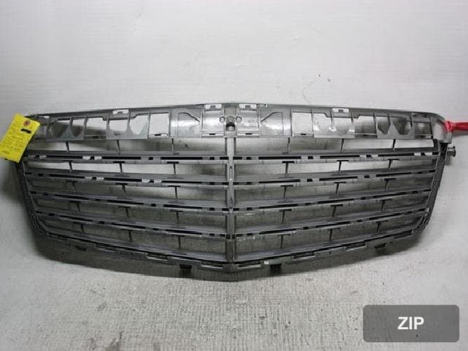 Mercedes-Benz E-Class 2010 — решётка радиатора A2108800283