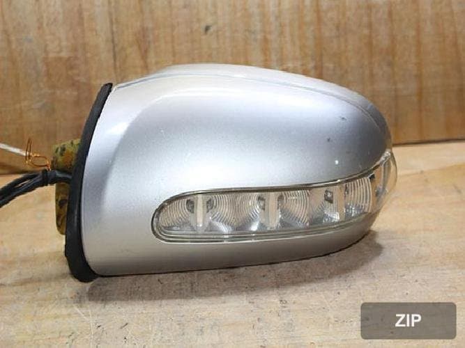 Mercedes-Benz S-Class 2004 — зеркало боковое левое A2208101716