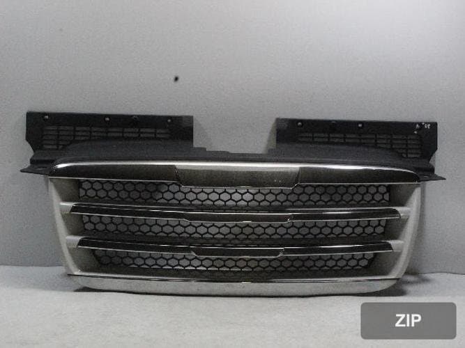 Hyundai Trajet 2005 — решётка радиатора 86352-3A010