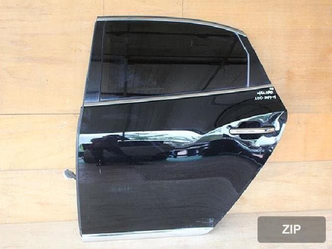 Hyundai Equus 2010 — дверь задняя левая