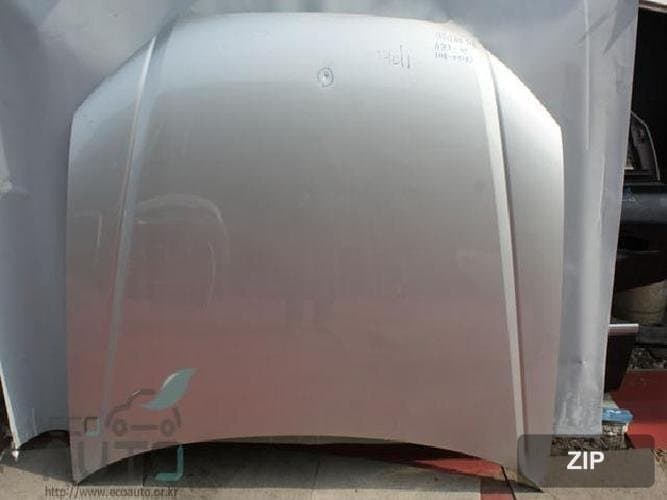Audi A4 2005 — капот