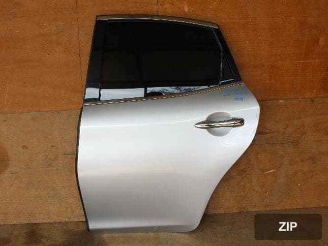 Infiniti M 2011 — дверь задняя левая
