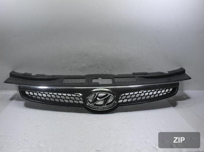 Hyundai i30 2009 — решётка радиатора 863512L000