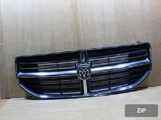 Dodge Caliber 2007 — решётка радиатора OYE69TRMAC