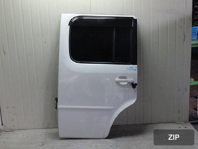 Nissan Cube 2006 — дверь задняя левая