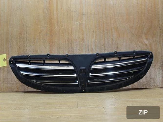 KG Mobility Kaihyun 2006 — решетка радиатора 79451-09000