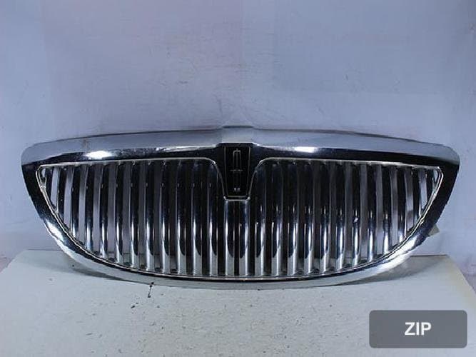 Ford Town Car 2005 — решетка радиатора 4W13-8200BD