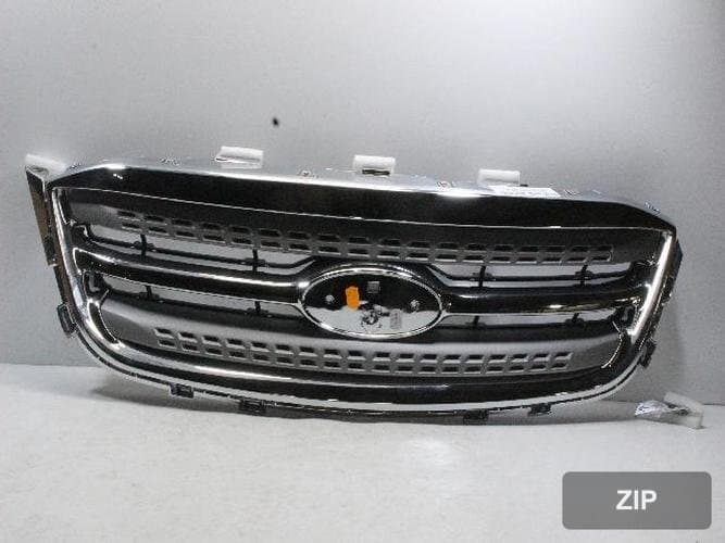 Ford Taurus 2013 — решетка радиатора AG13-8150-B