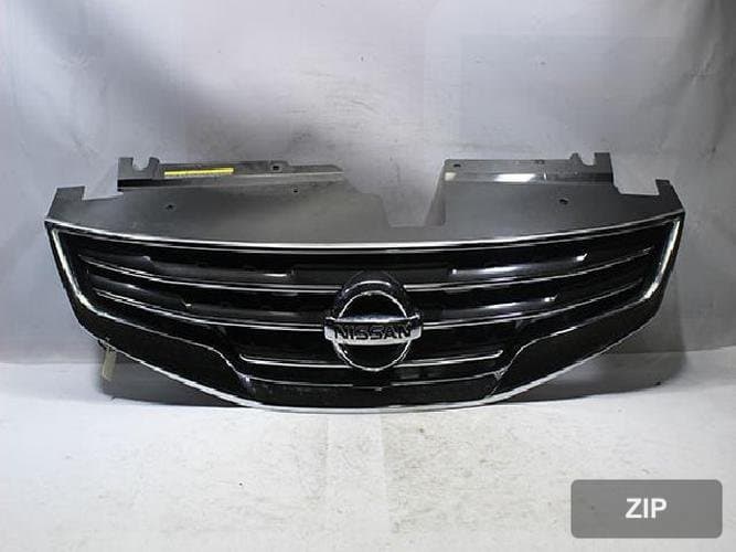Nissan Altima 2010 — решётка радиатора 62070-ZX00A
