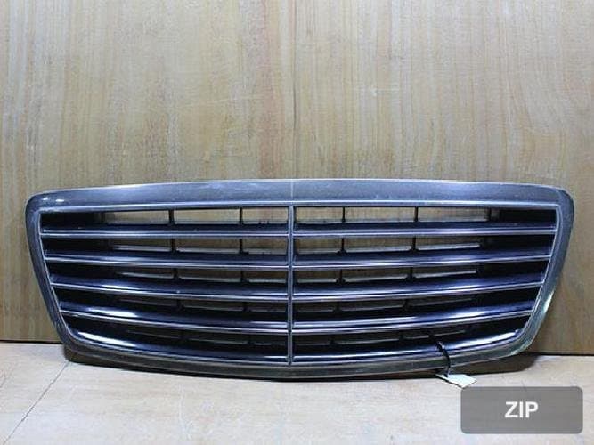 Mercedes-Benz S-Class 2005 — решётка радиатора A2208800583