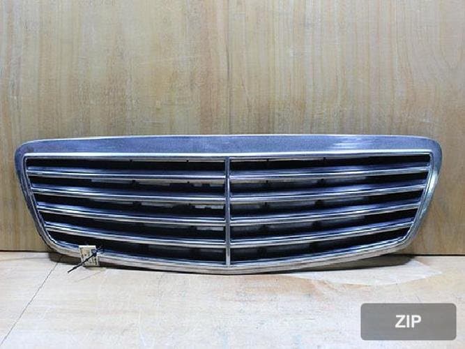 Mercedes-Benz S-Class 2006 - решетка радиатора A2208800383