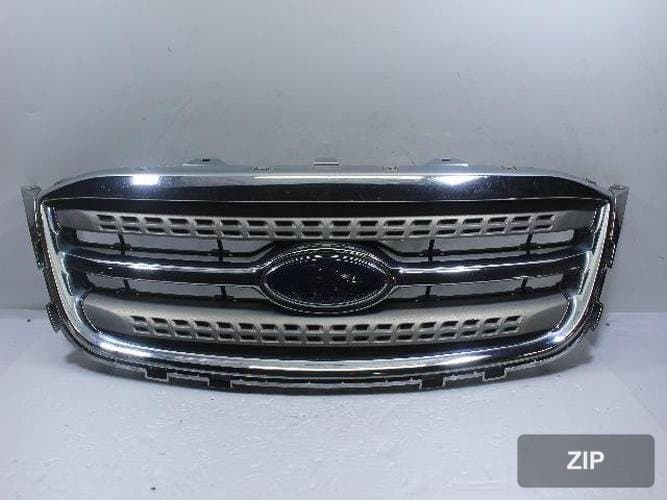 Ford Taurus 2010 — радиаторная решётка AG13-8A164-A 1