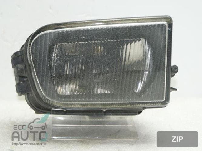 BMW 5 Series 2000 — противотуманная фара правая (пассажирская) 63178377942