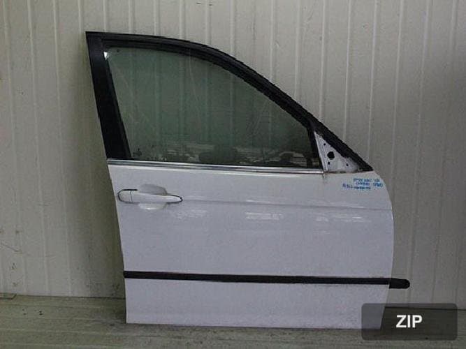 BMW 3 Series 2005 — передняя дверь правая