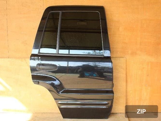 Jeep Grand Cherokee 2004 — дверь задняя правая