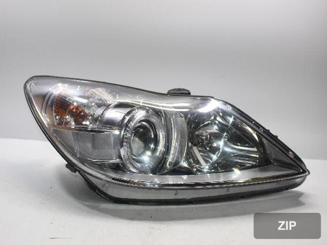 Hyundai Genesis 2008 — фара правая HID 921023MXXX
