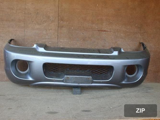 Hyundai Santa Fe 2004 — передний бампер