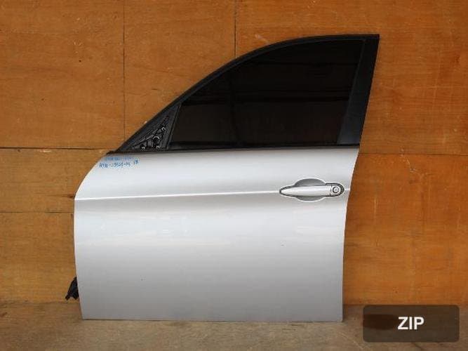 BMW 3 серии 2009 — передняя дверь левая