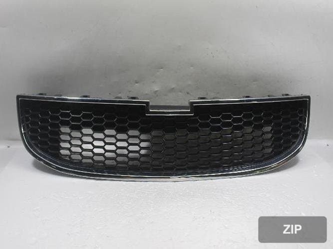 GM Daewoo Orlando 2013 — решётка радиатора 95032033