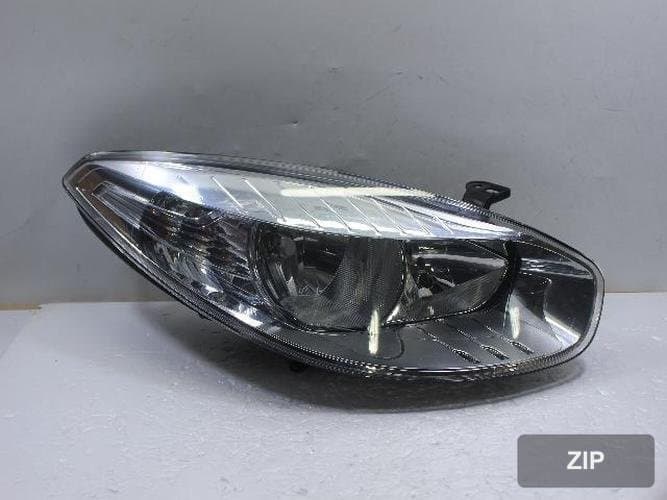 Renault SM3 2010 — фара передняя правая 260100047R