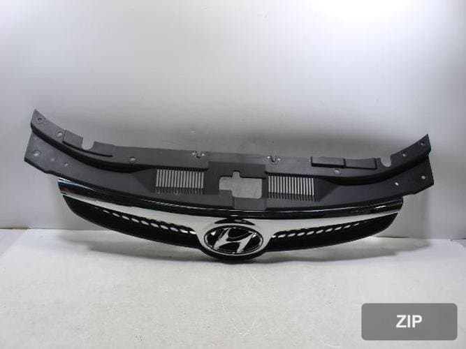 Hyundai i30 2011 — решетка радиатора