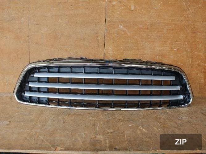 Mini Cooper 2011 — решётка радиатора 51139801582