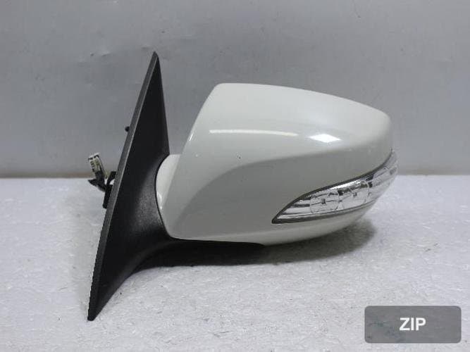 Hyundai Genesis 2009 — боковое зеркало левое 87610 2M000NAA