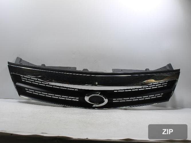 Renault SM5 2008 — решетка радиатора 8730152700