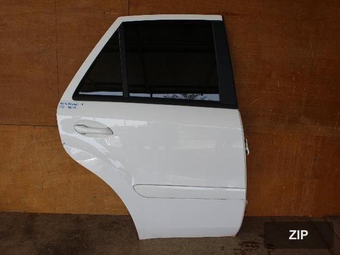 Mercedes-Benz M-Class 2006 — дверь задняя правая