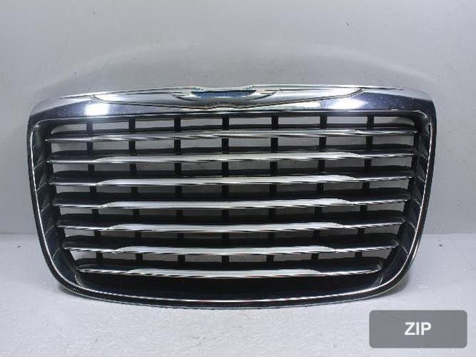 Chrysler 300 2012 — решётка радиатора 9402989