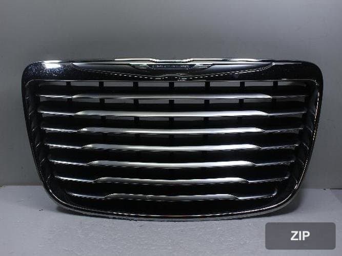 Chrysler 300 2012 — решетка радиатора 9402989 2