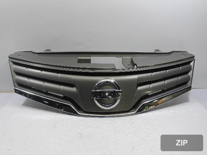 Nissan Note 2008 — решетка радиатора 623108Y20A