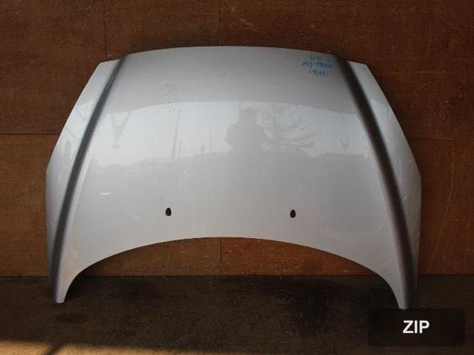 Peugeot 308 2011 — капот