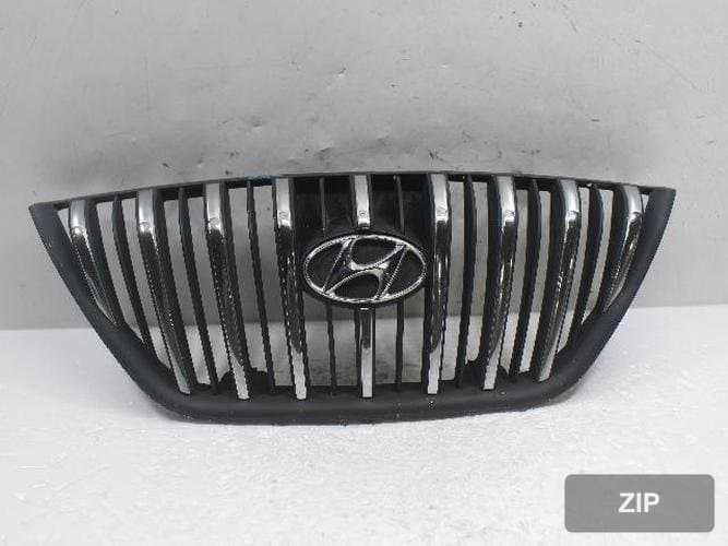 Hyundai Avante 2005 — решётка радиатора 863512D500