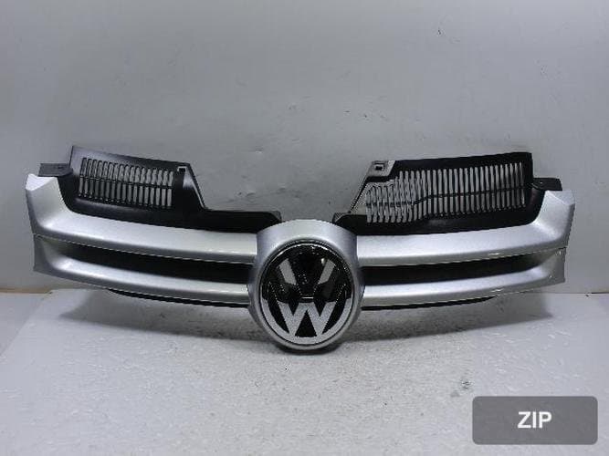 Volkswagen Golf 2009 — решетка радиатора 1K0853655A