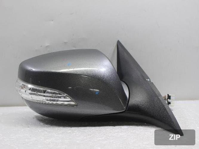 Hyundai Genesis 2010 — боковое зеркало правое 87620 2M000NDA