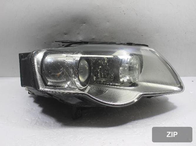 Volkswagen Passat 2010 — фара правая HID