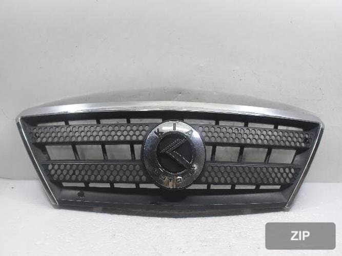 Kia Sorento 2003 — решётка радиатора 863503E000