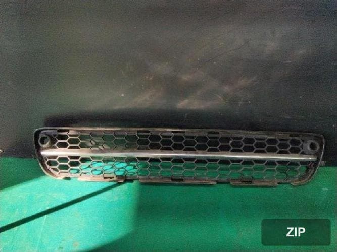 Volvo S80 2011 — решётка радиатора 30678421