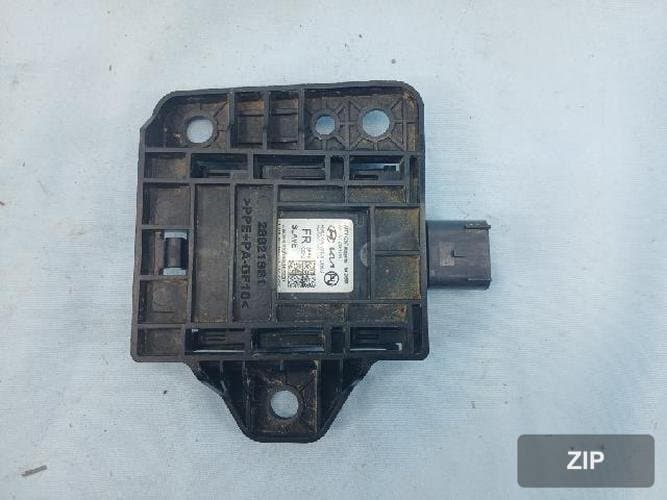 Kia K8 2024 — передний бампер правый