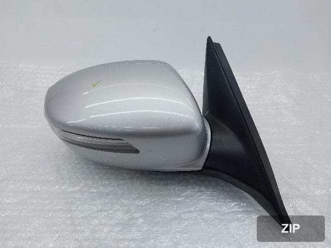 Hyundai Genesis 2009 — боковое зеркало правое